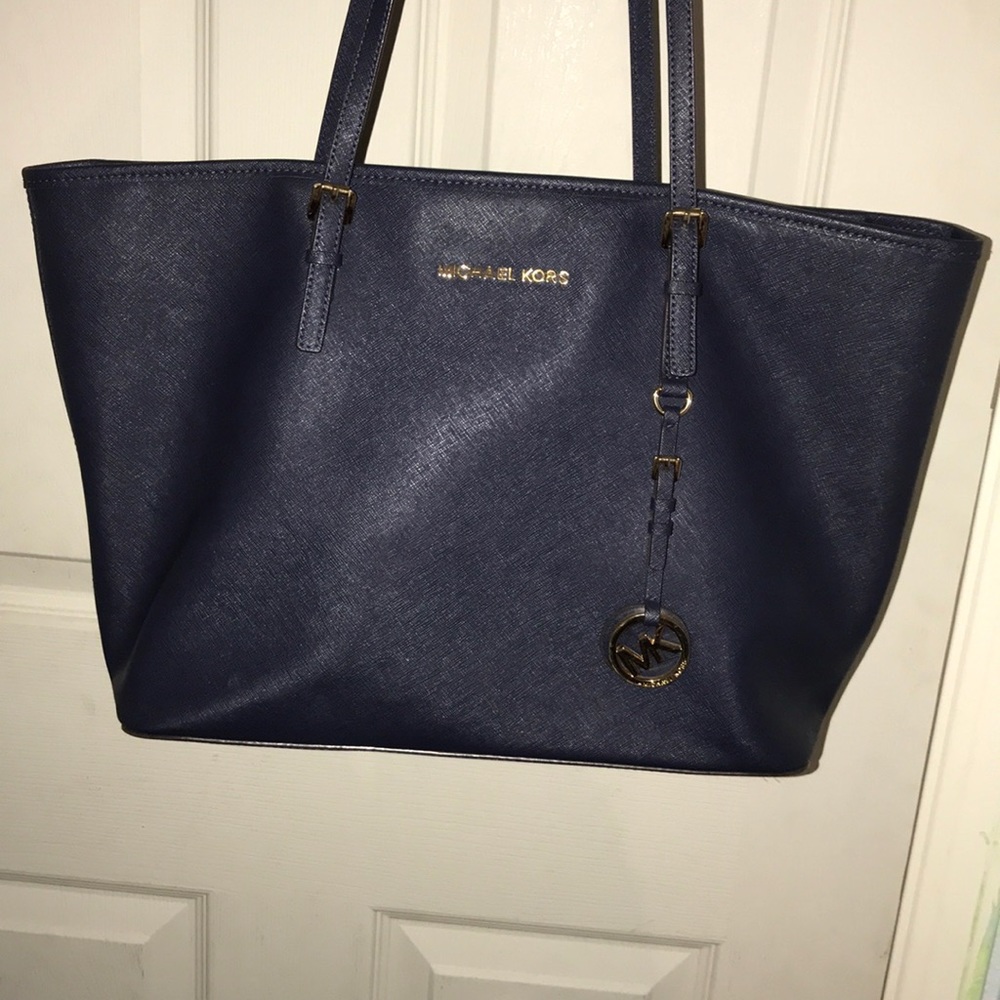 Michael Kors Jet Set Travel Medium Navy Blue Tote